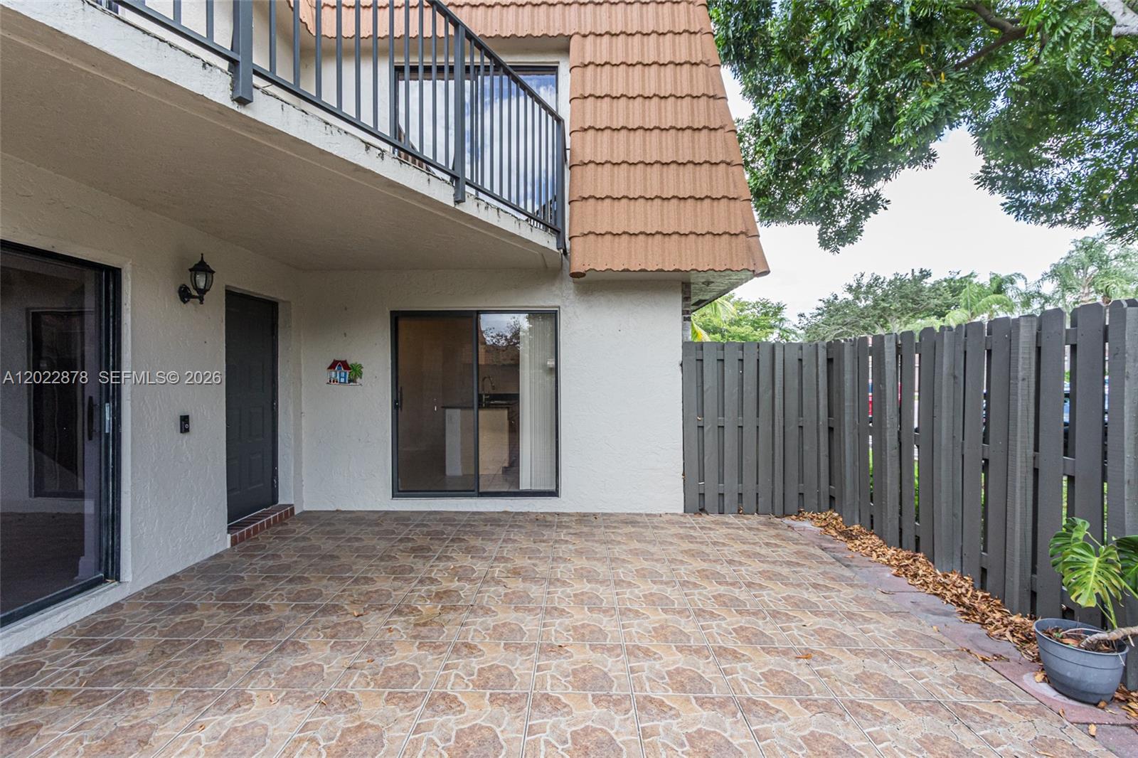 1530 W Harmony Lake Cir