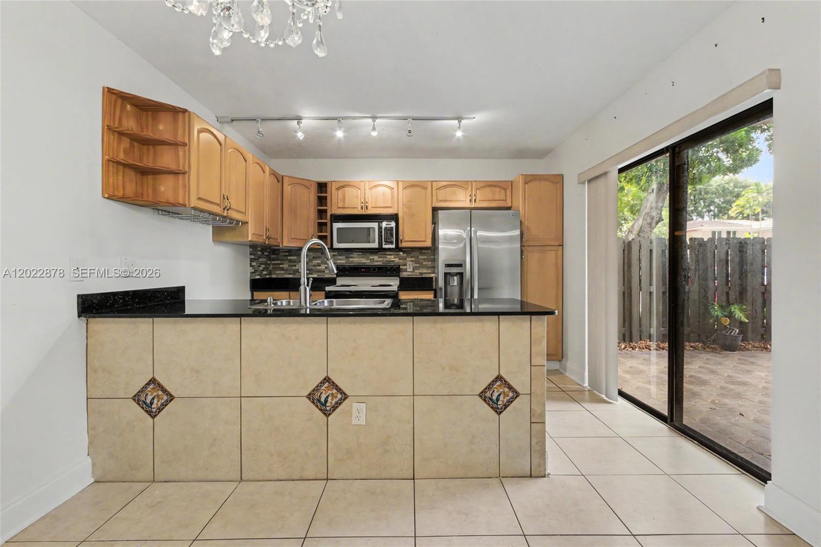 1530 W Harmony Lake Cir