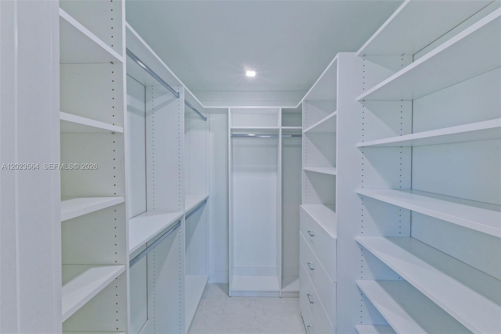 3000 E Sunrise Blvd Unit: PHG
