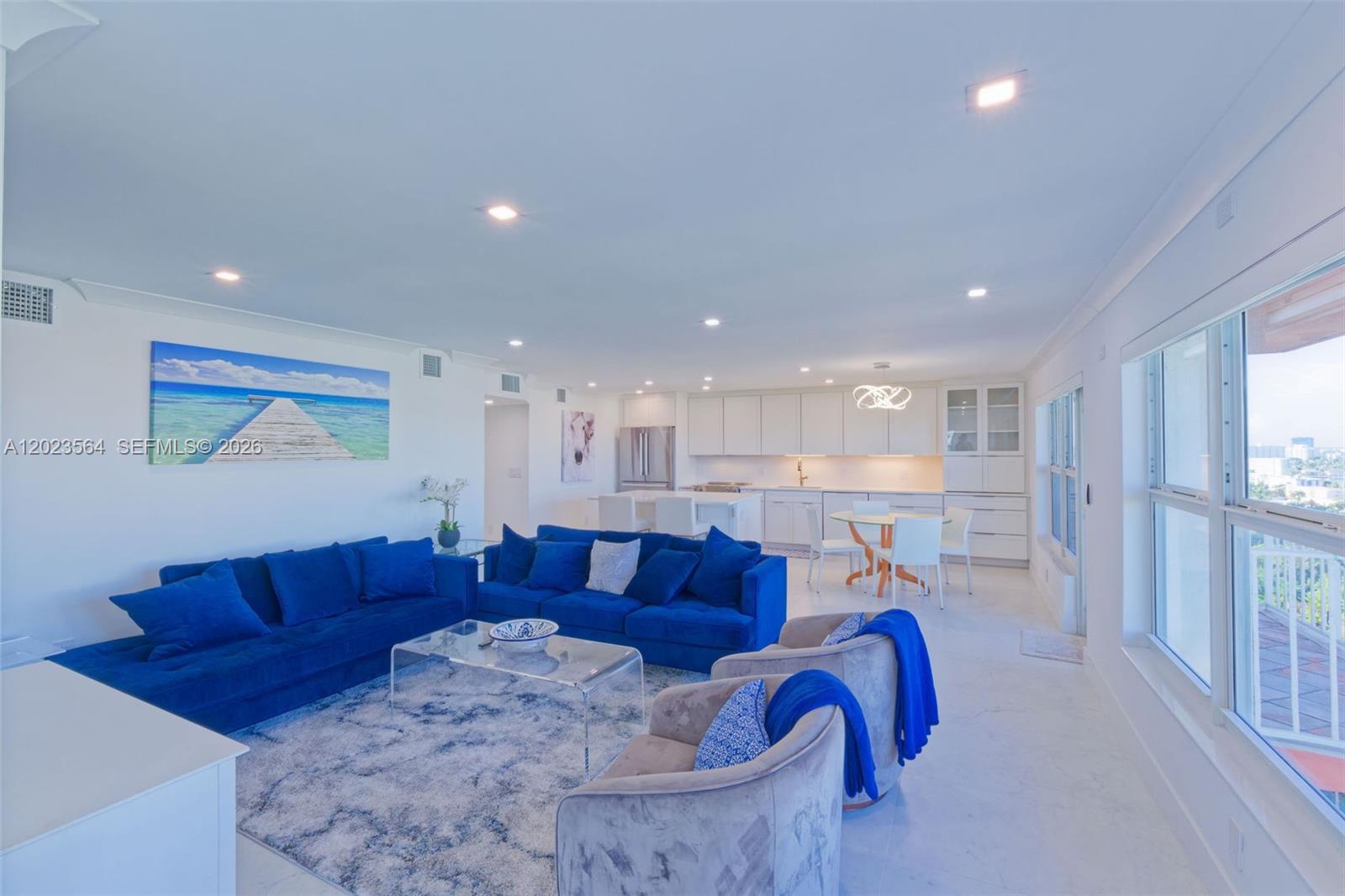 3000 E Sunrise Blvd Unit: PHG