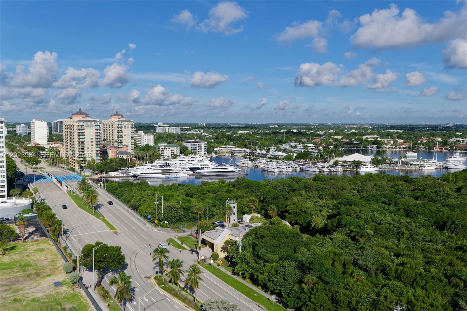 3000 E Sunrise Blvd Unit: PHG
