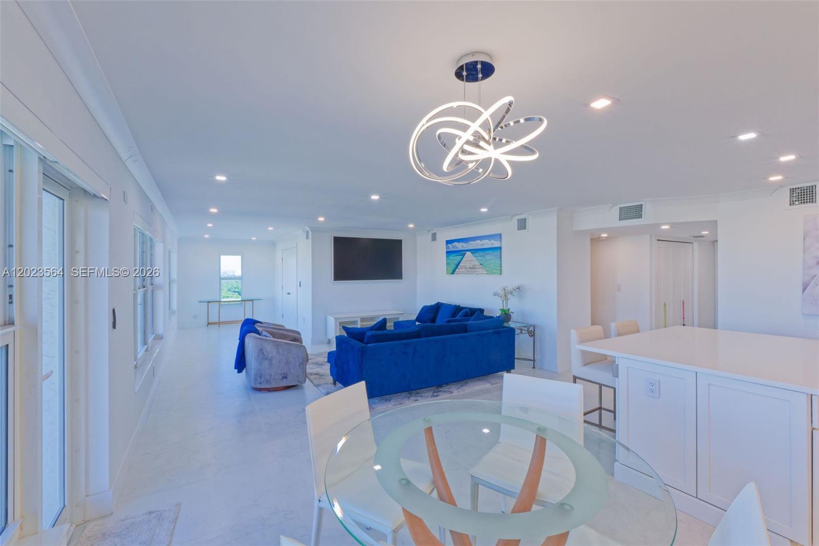 3000 E Sunrise Blvd Unit: PHG