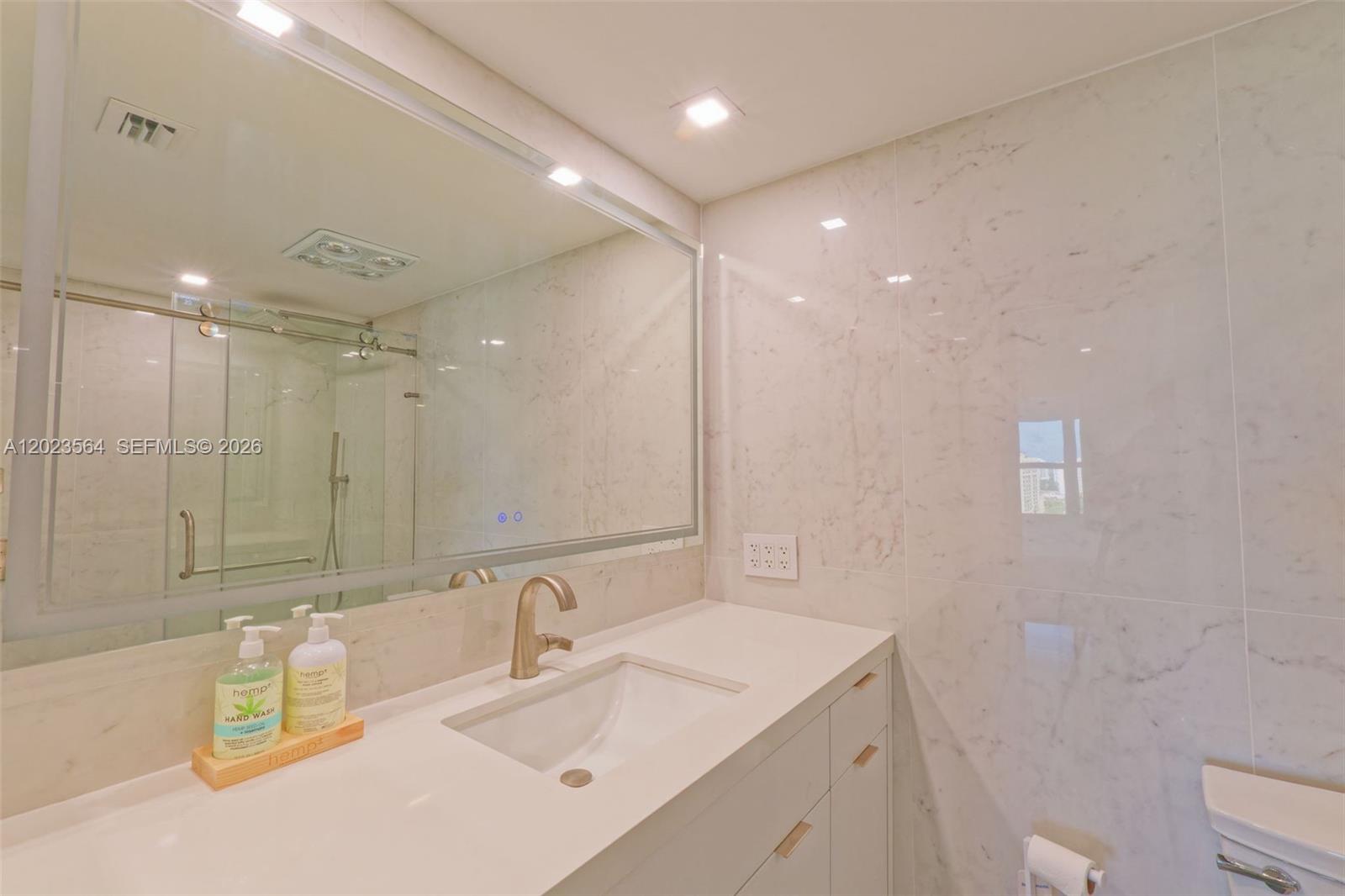 3000 E Sunrise Blvd Unit: PHG