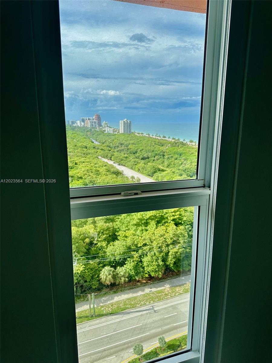 3000 E Sunrise Blvd Unit: PHG