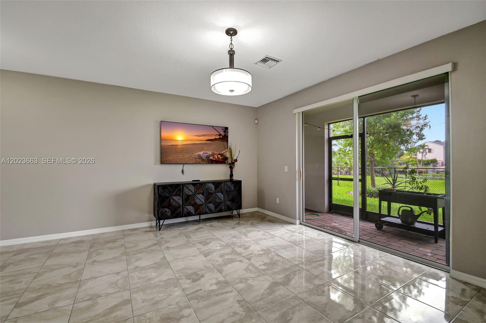 1119 Vermilion Dr