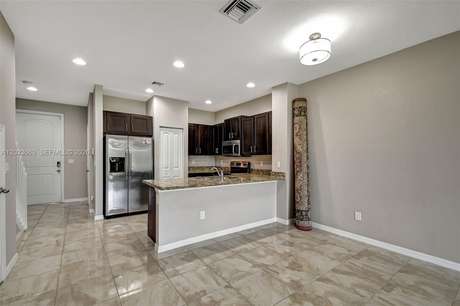 1119 Vermilion Dr