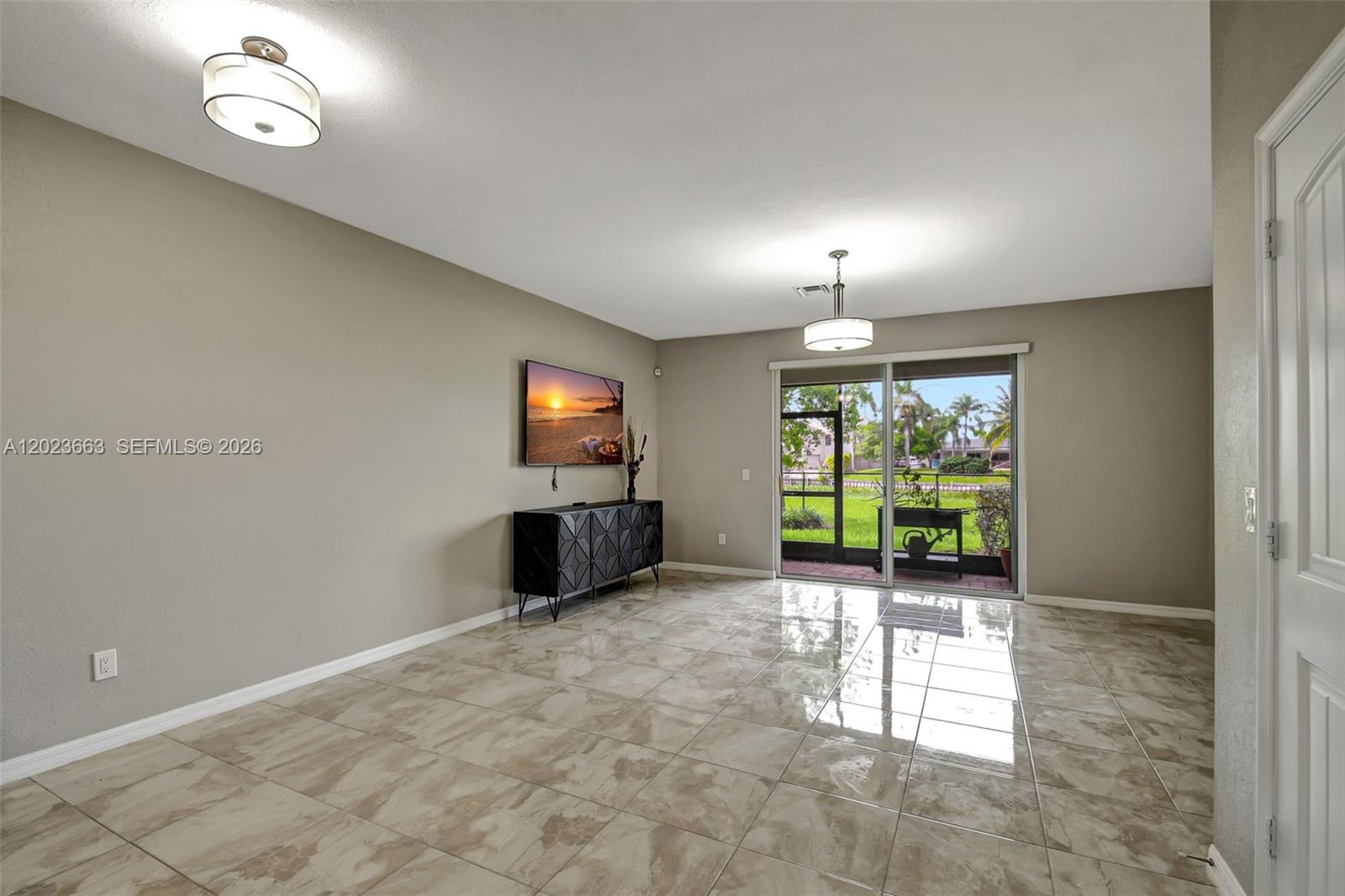 1119 Vermilion Dr