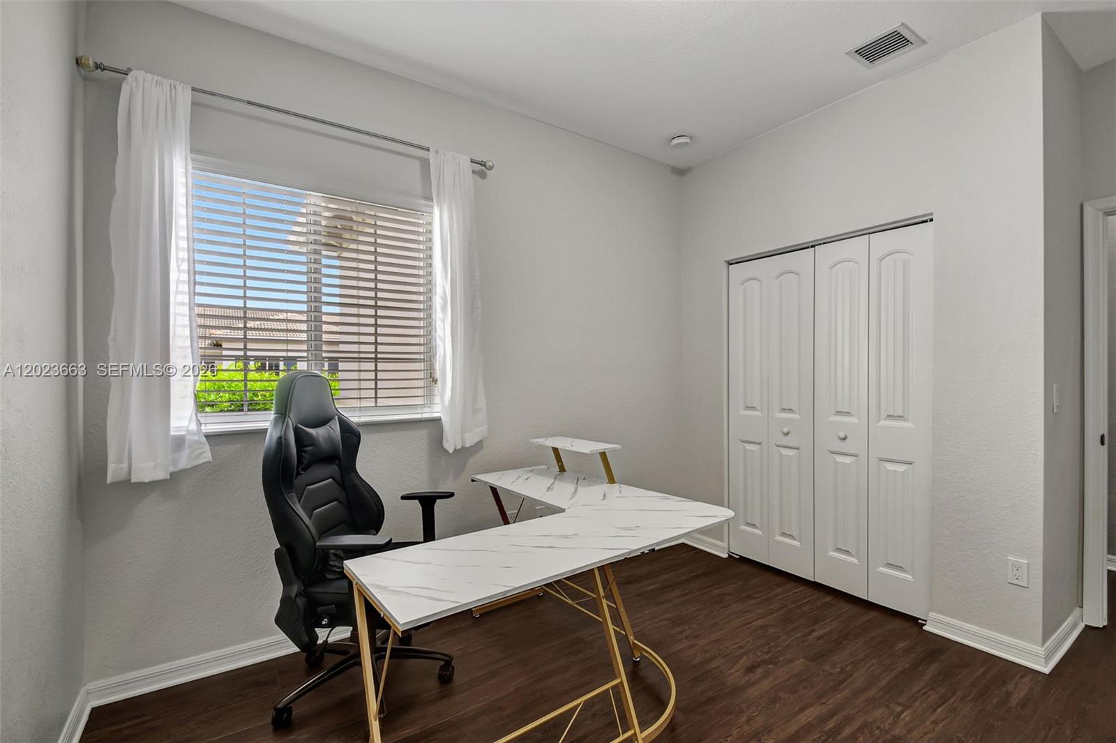 1119 Vermilion Dr