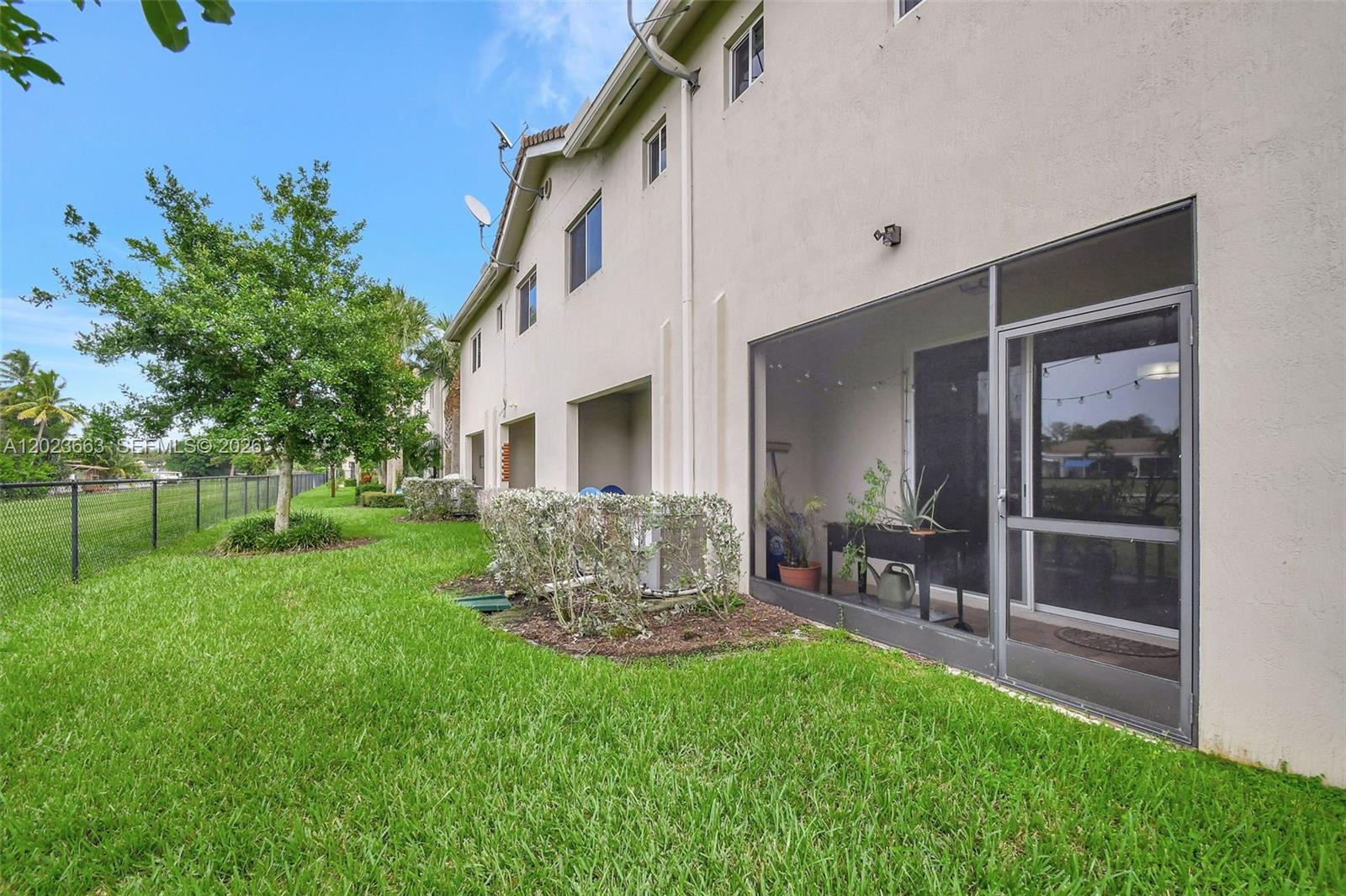 1119 Vermilion Dr
