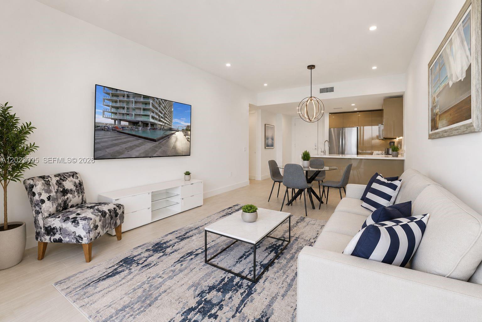 2000 Metropica Way # 1408