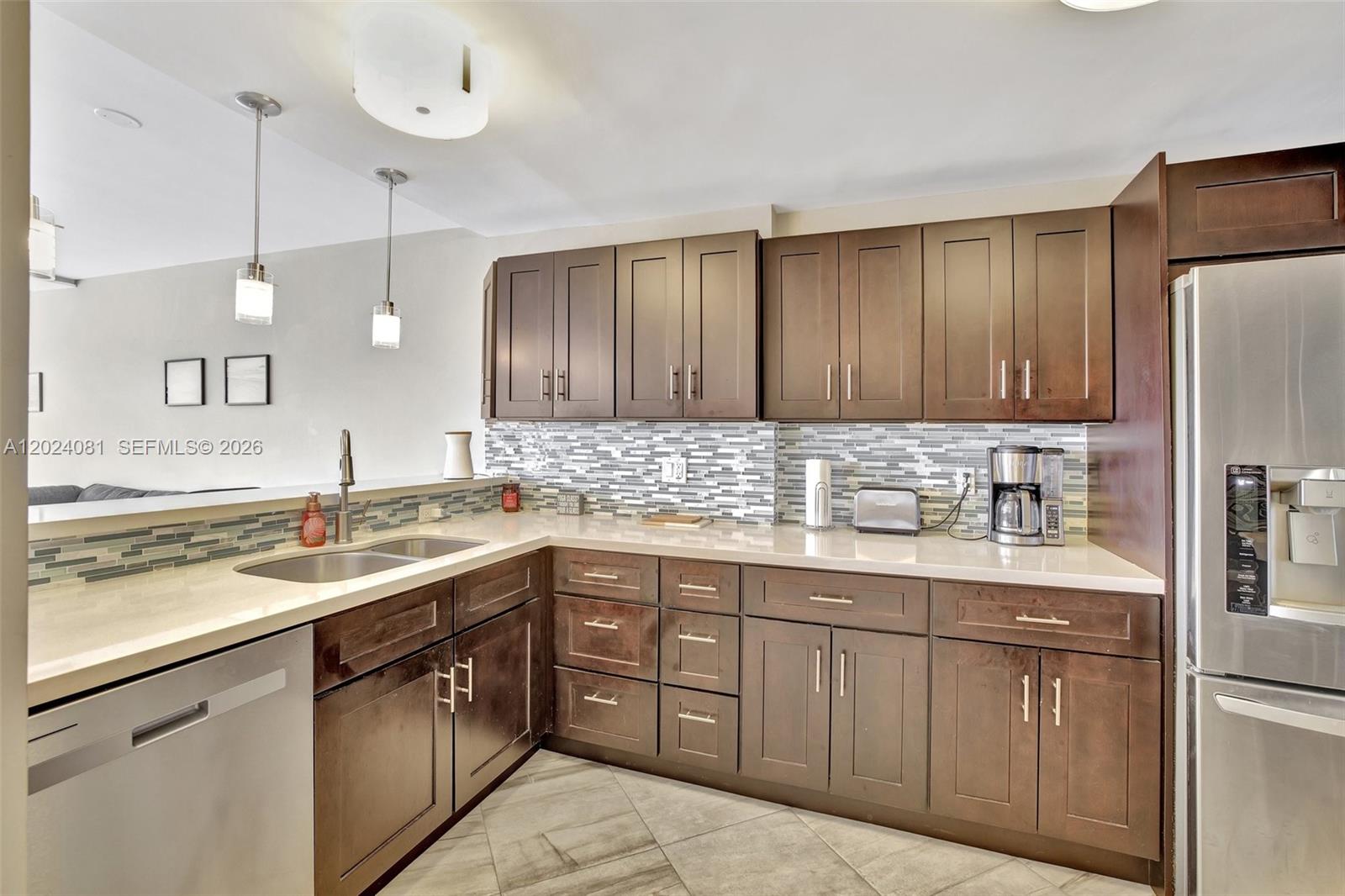 3000 E Sunrise Blvd # 5D
