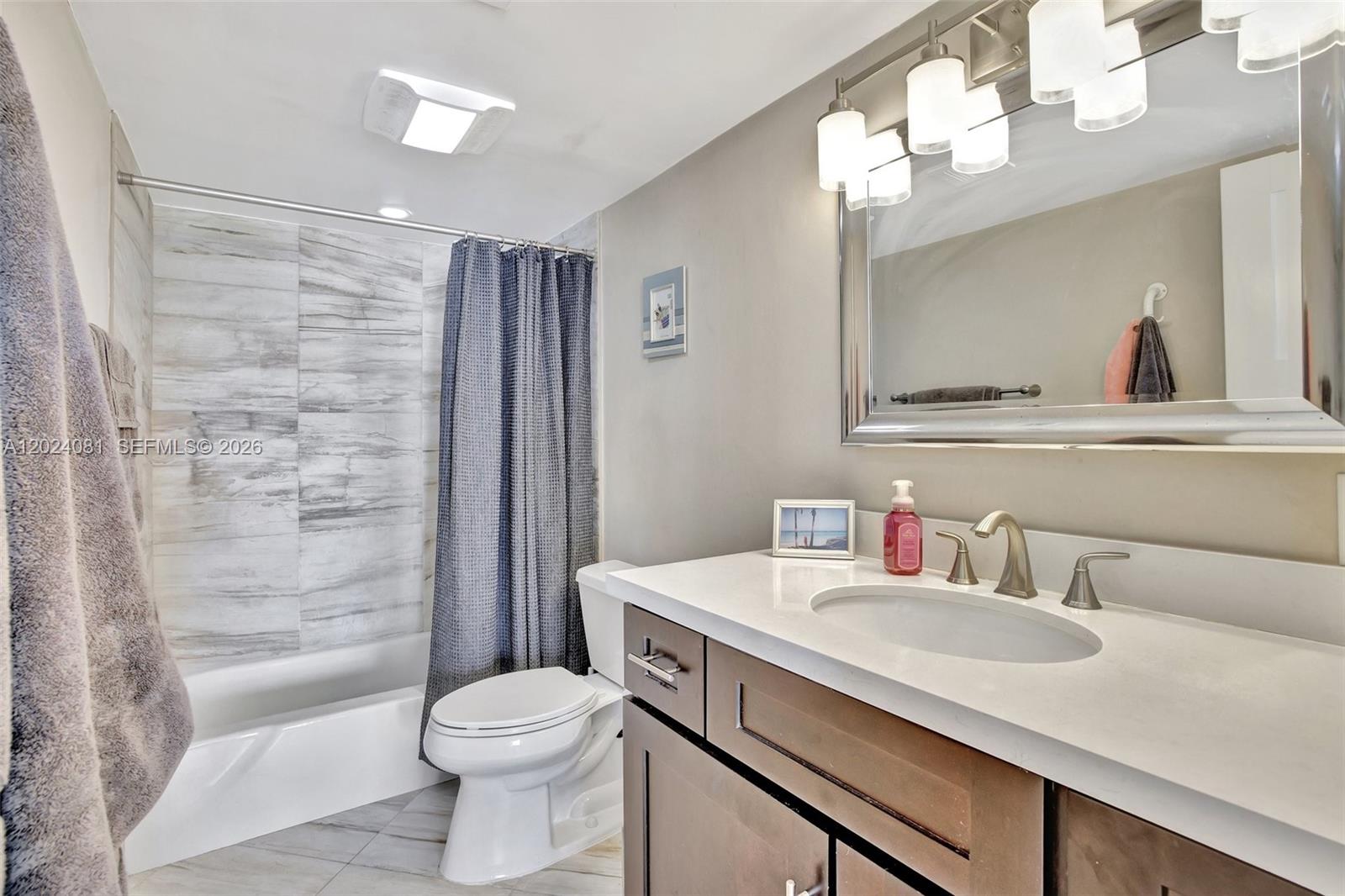 3000 E Sunrise Blvd # 5D
