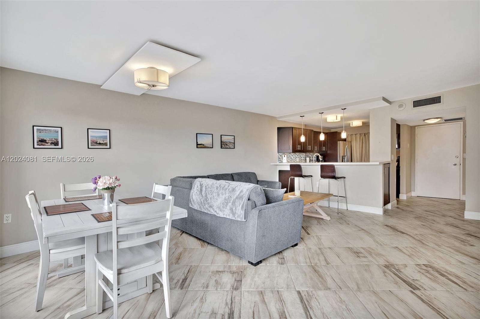 3000 E Sunrise Blvd # 5D