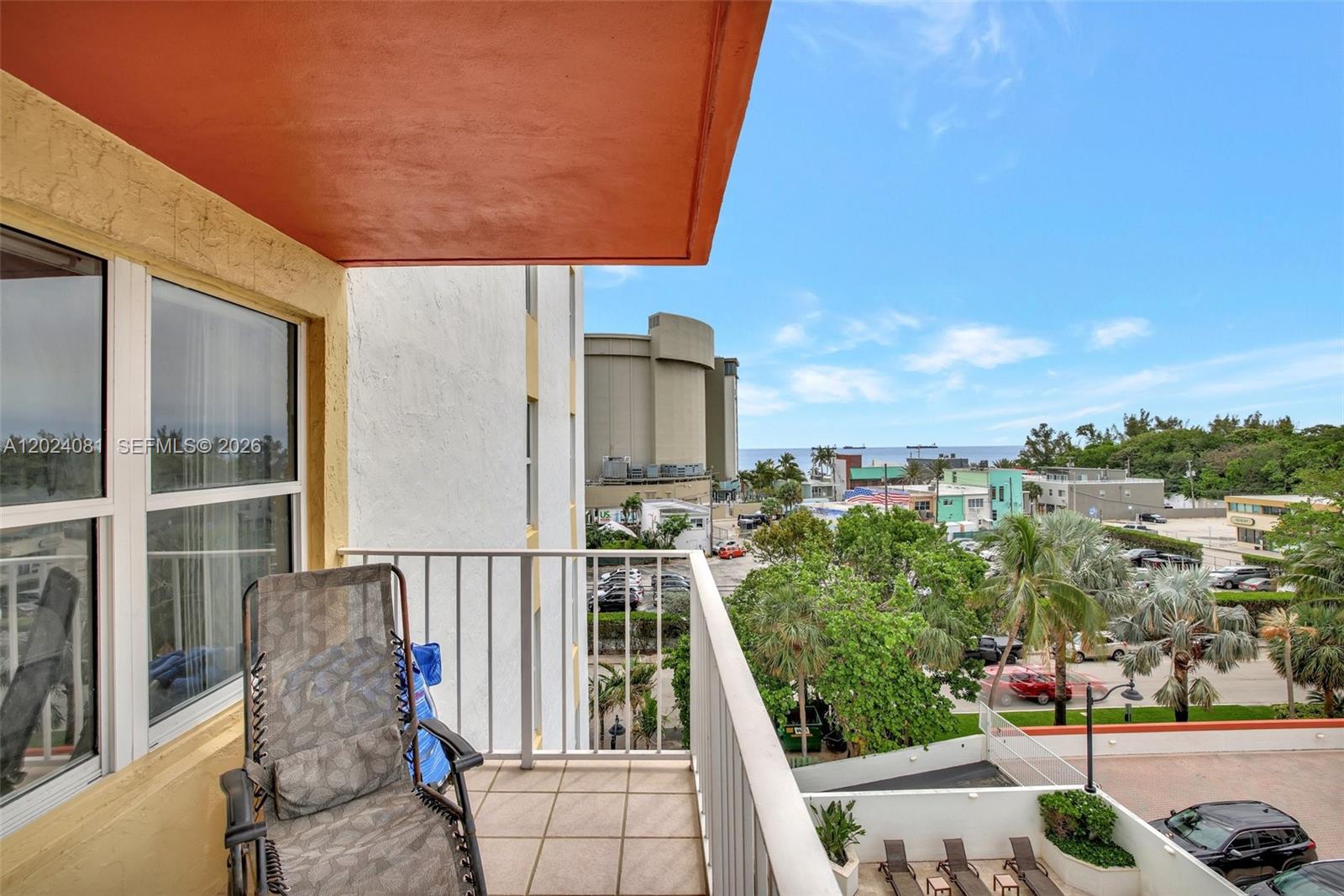 3000 E Sunrise Blvd # 5D