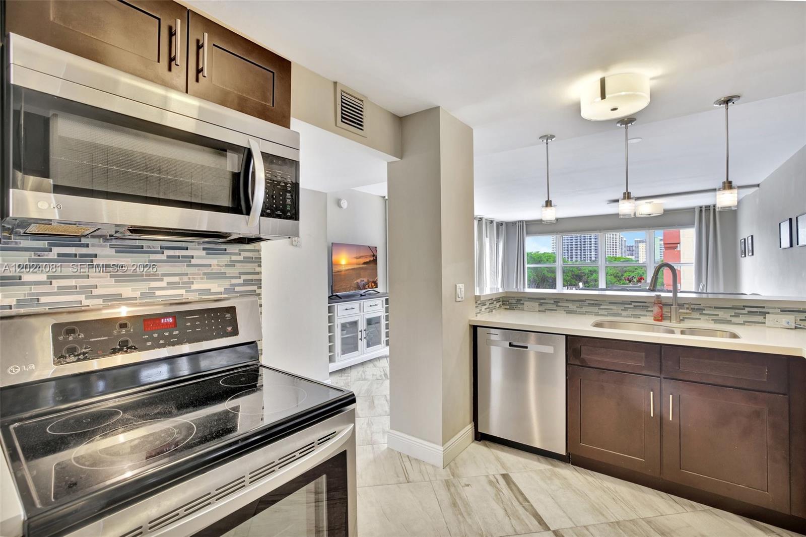 3000 E Sunrise Blvd # 5D
