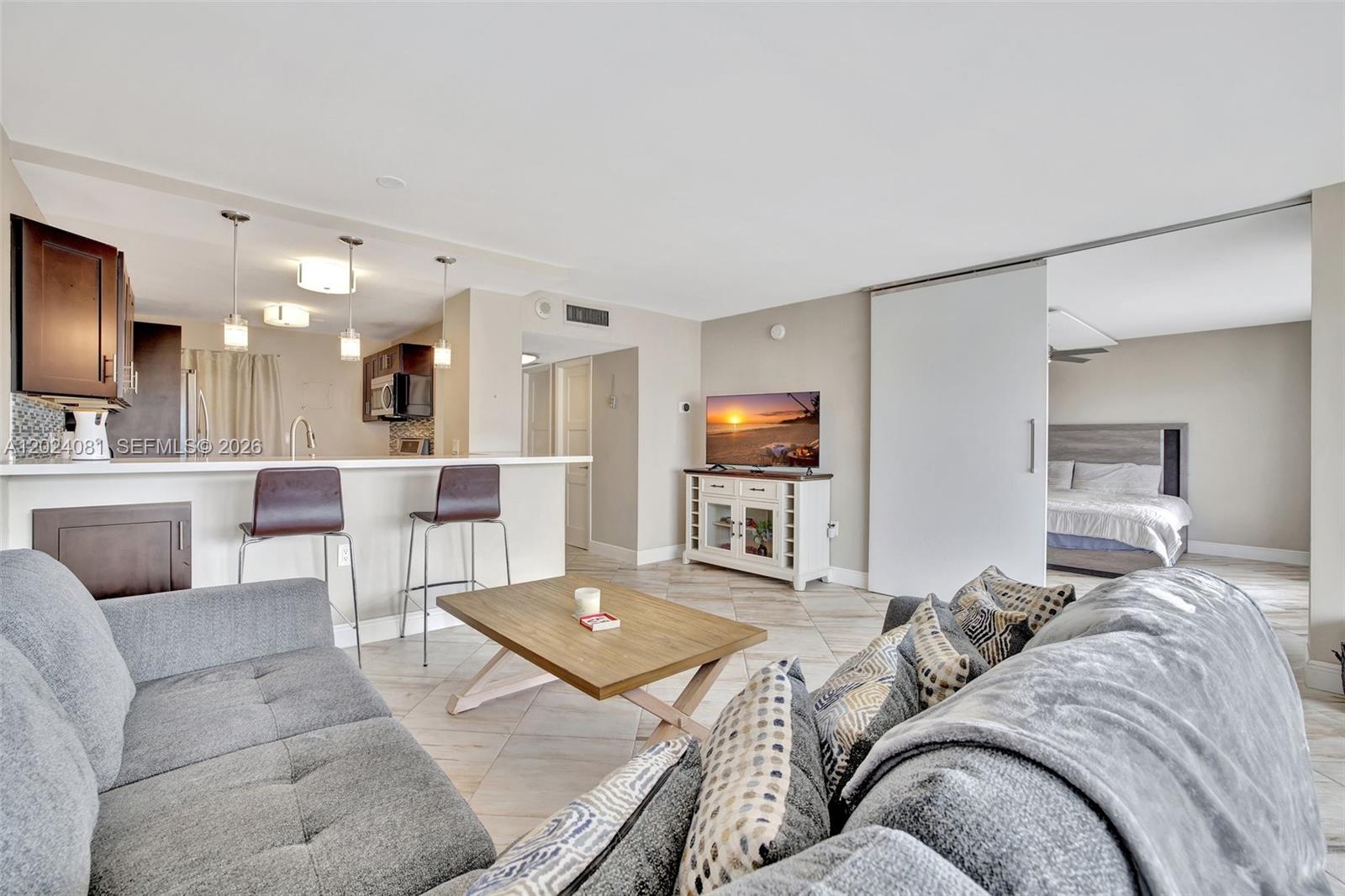 3000 E Sunrise Blvd # 5D