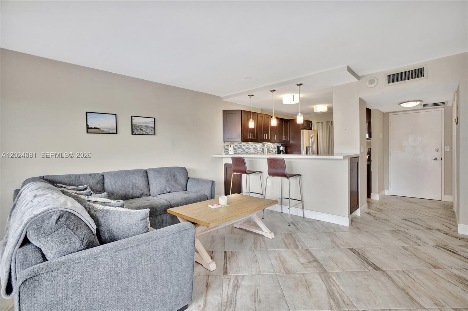 3000 E Sunrise Blvd # 5D