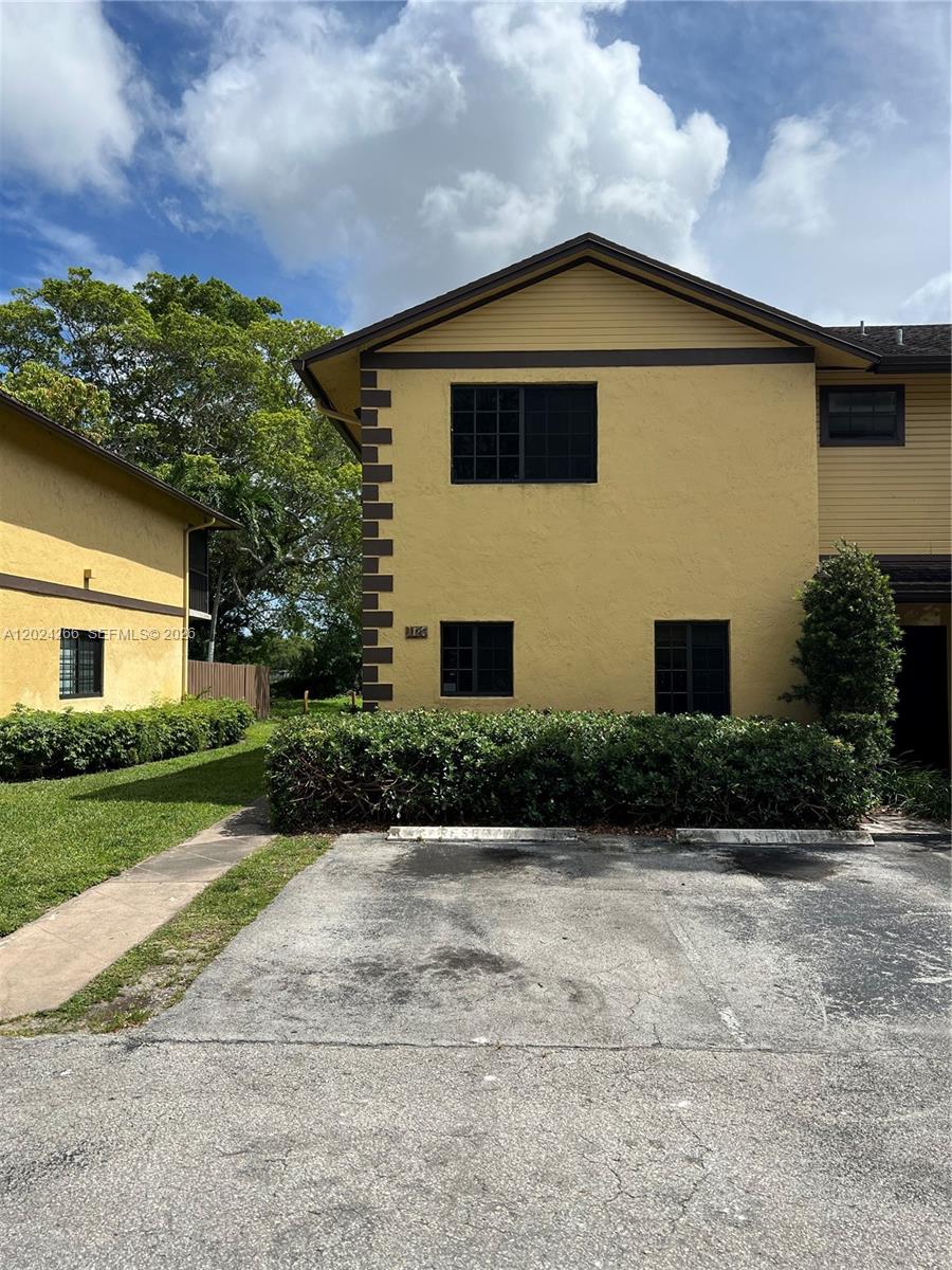 1126 NE 209th Ter