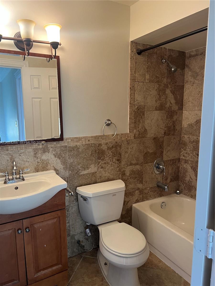 1126 NE 209th Ter