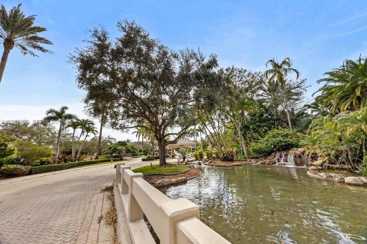 12123 NW 10th Mnr