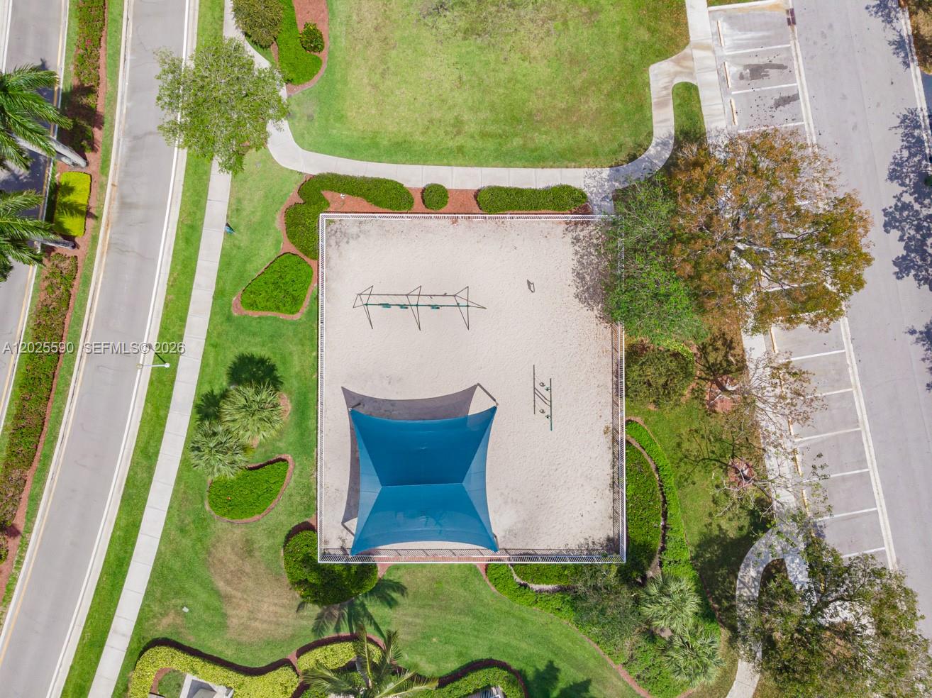 2098 Madeira Dr