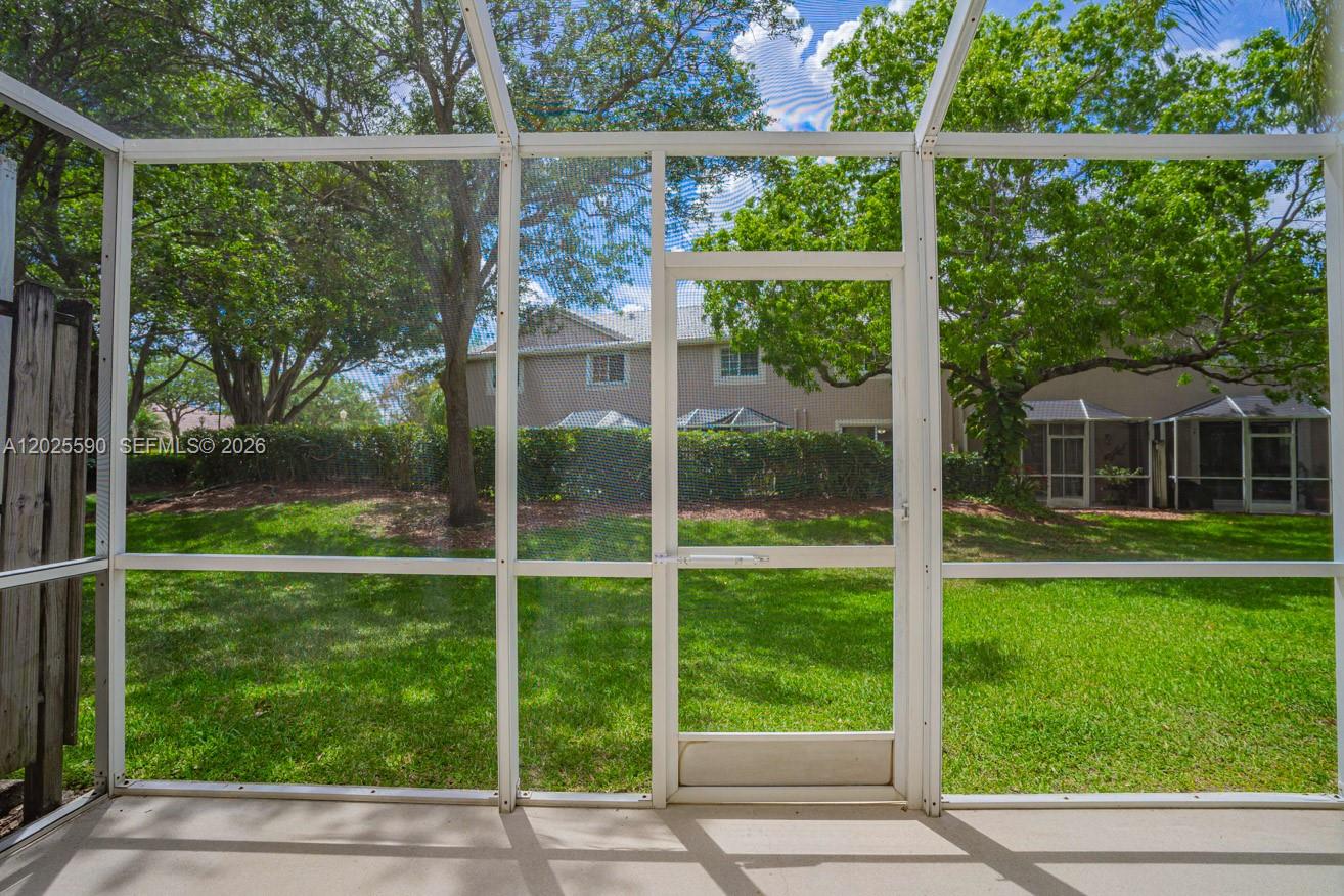 2098 Madeira Dr