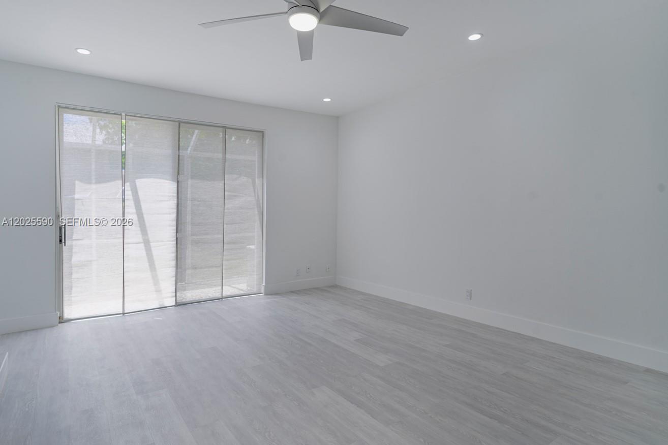 2098 Madeira Dr
