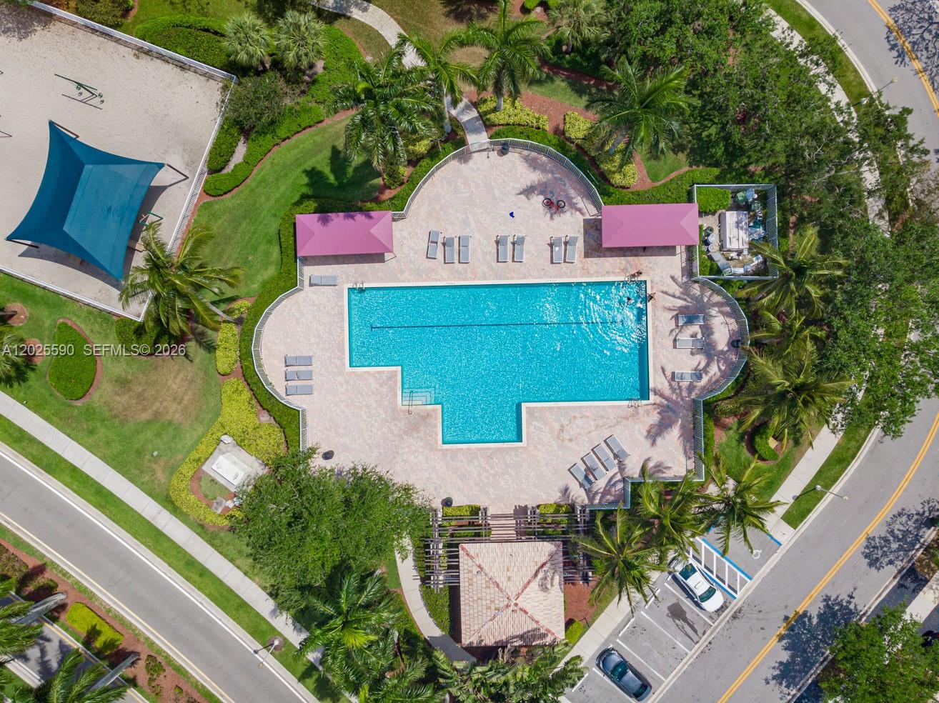 2098 Madeira Dr