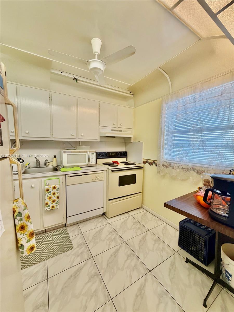 2901 NW 46th Ave # 304