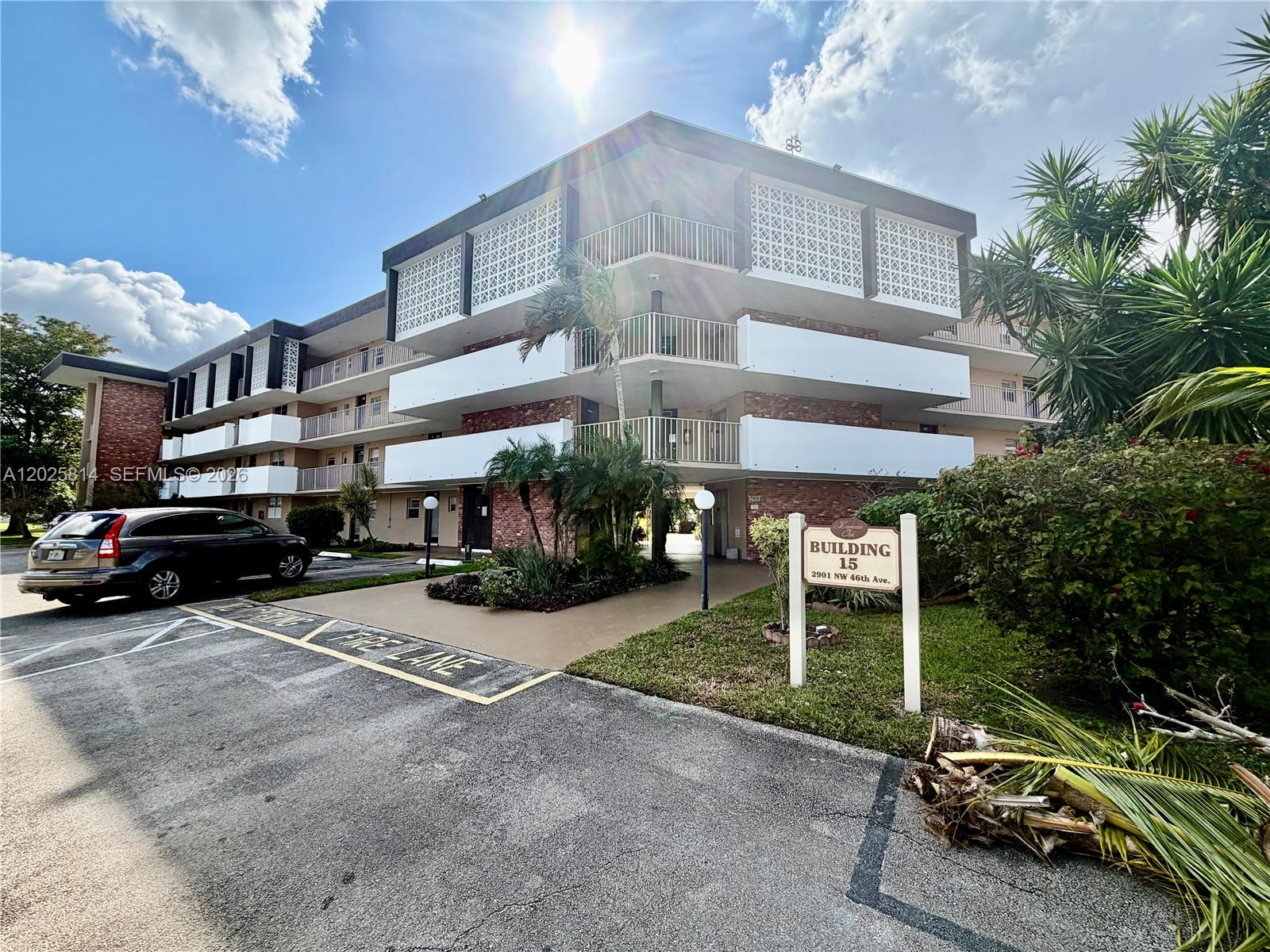2901 NW 46th Ave # 304
