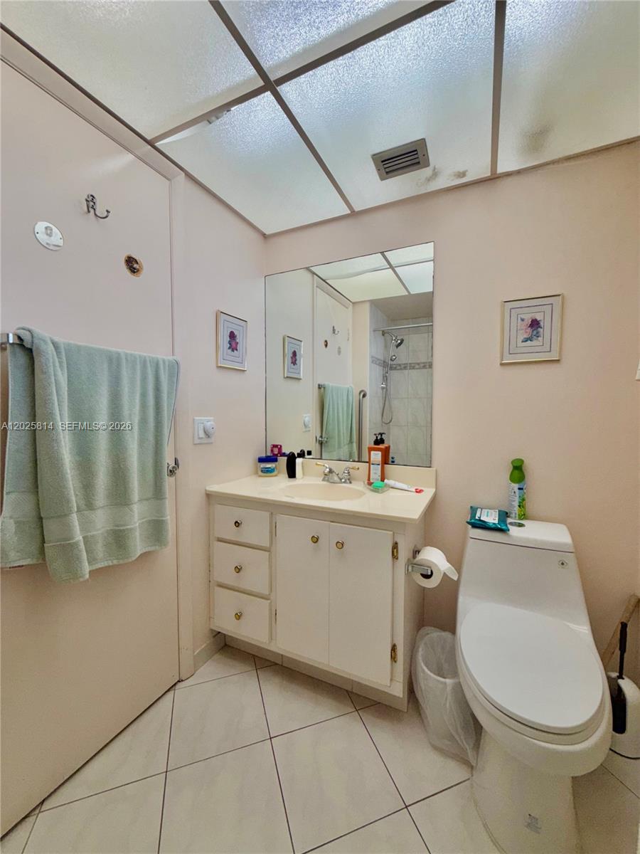 2901 NW 46th Ave # 304