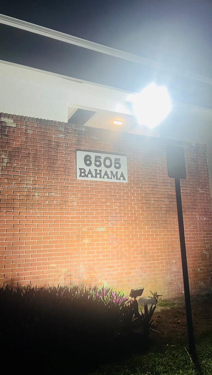 6505 Winfield Blvd # 53 Unit: B-53