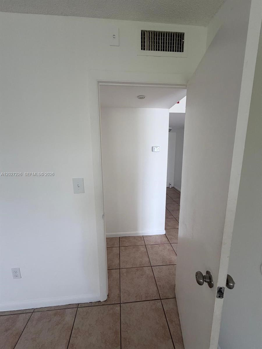 15205 NE 6th Ave # D303