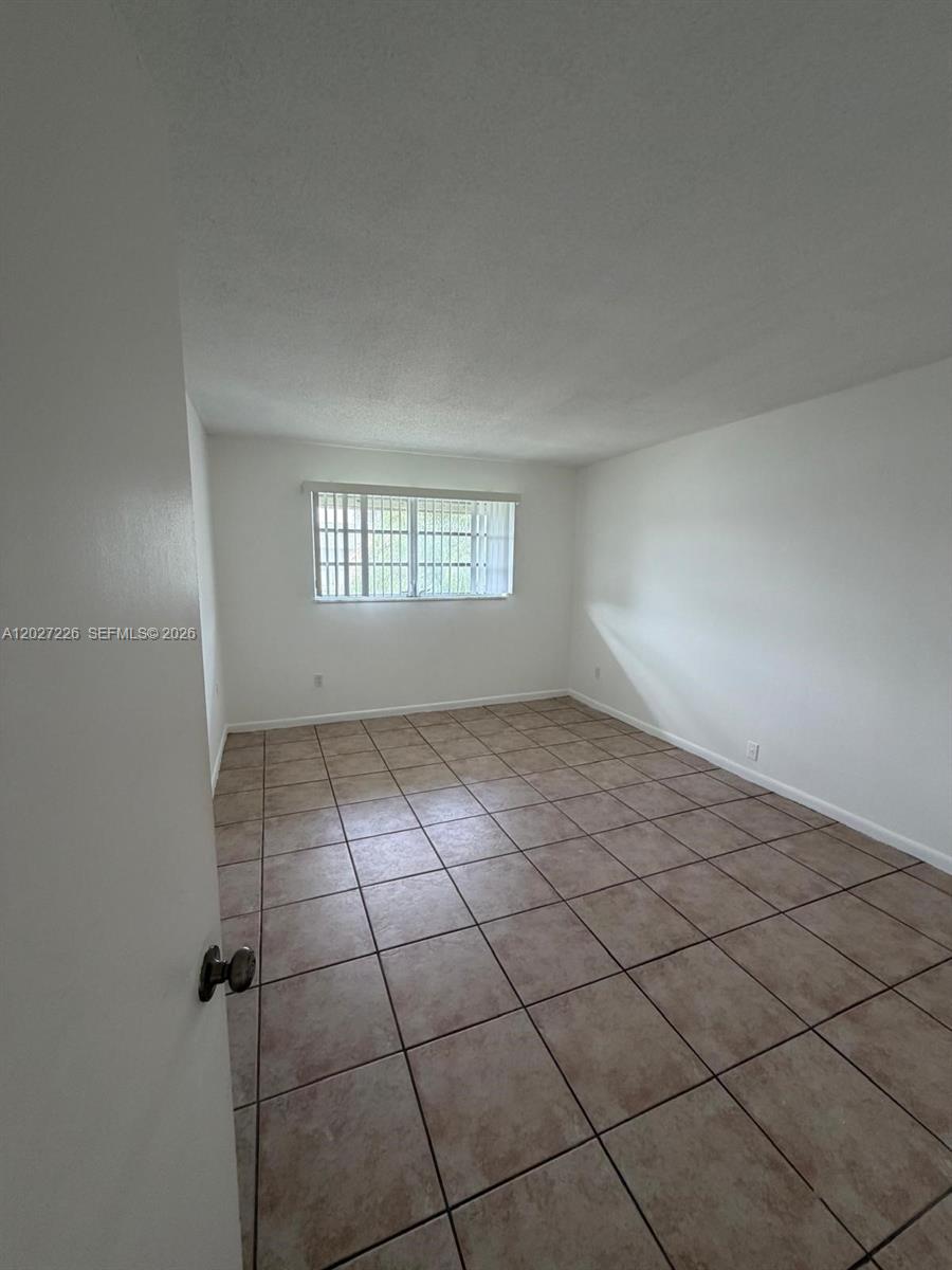 15205 NE 6th Ave # D303