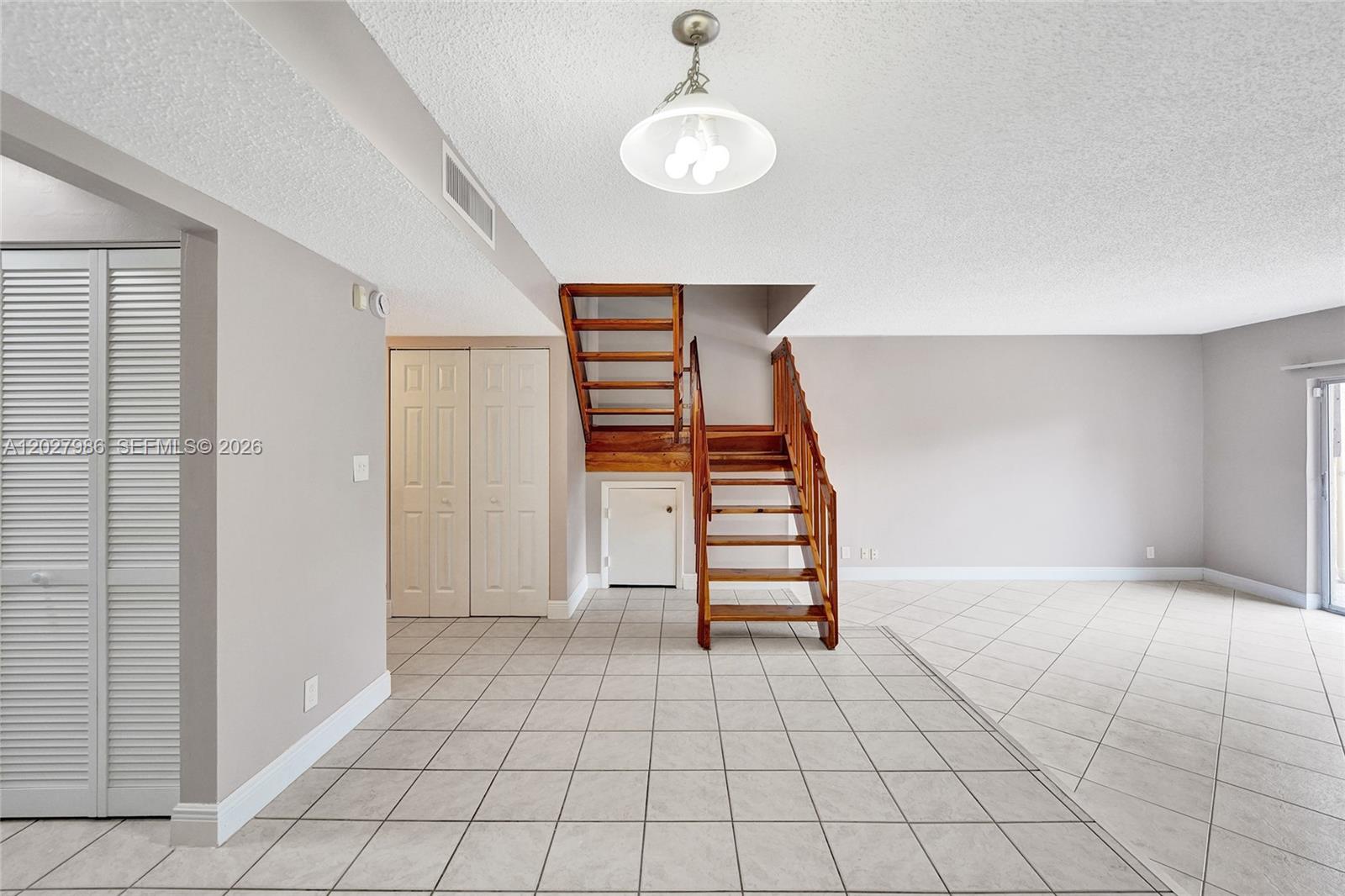 7175 Nova Dr # 107
