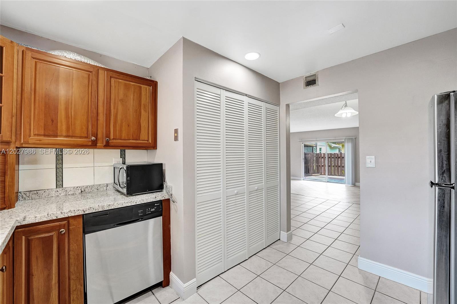 7175 Nova Dr # 107