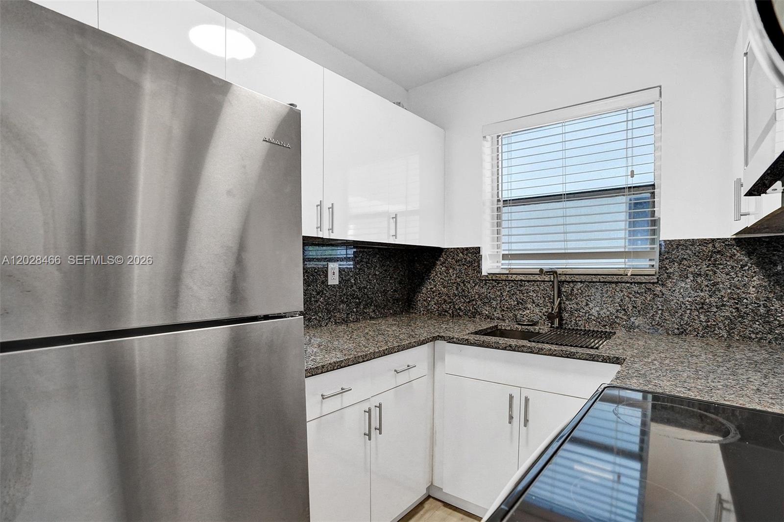 114 SE 8th St # 105