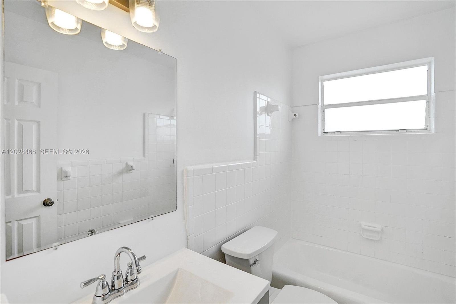 114 SE 8th St # 105