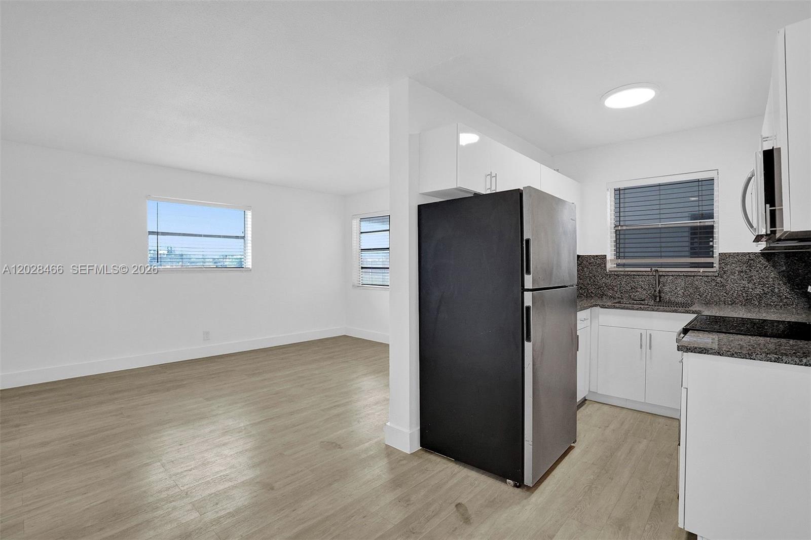 114 SE 8th St # 105