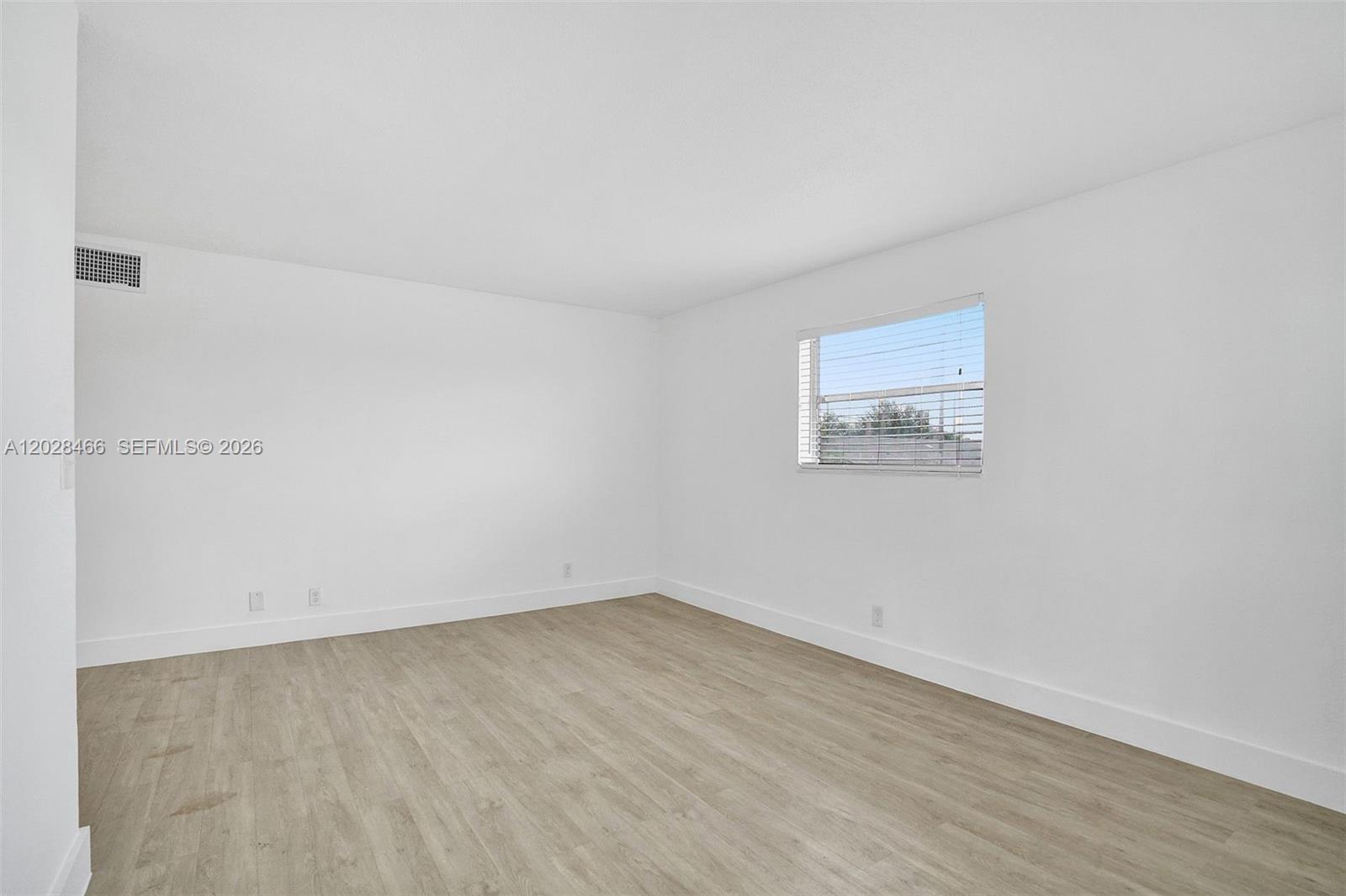 114 SE 8th St # 105
