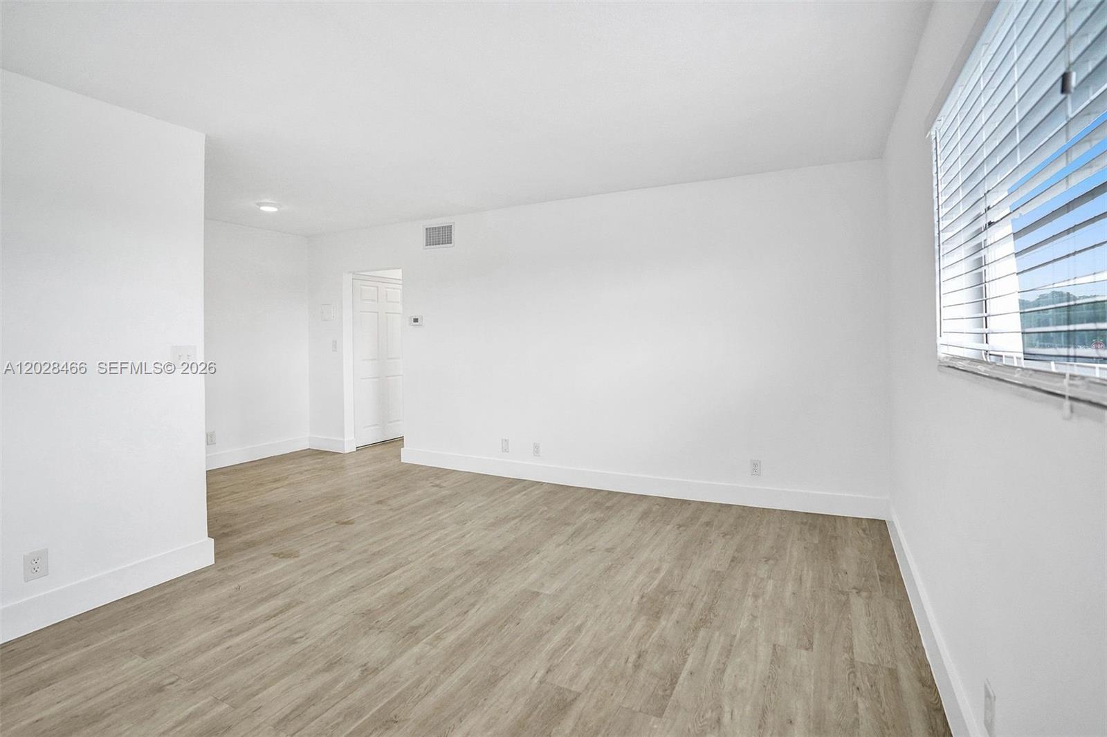 114 SE 8th St # 105
