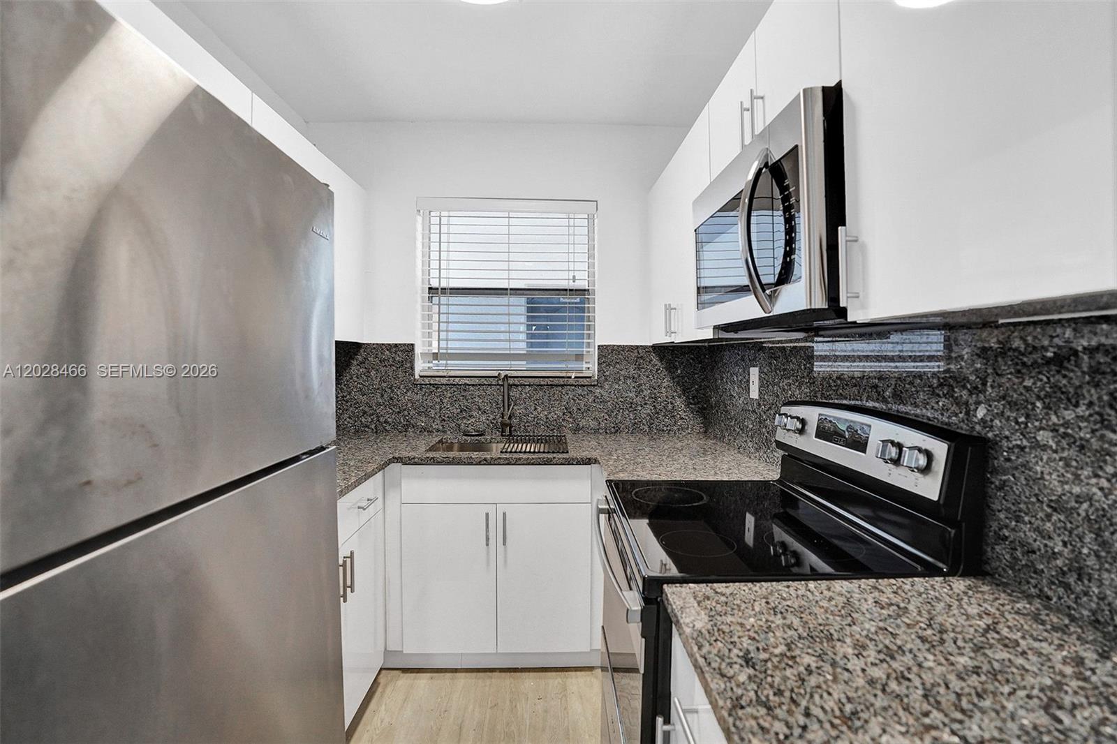 114 SE 8th St # 105