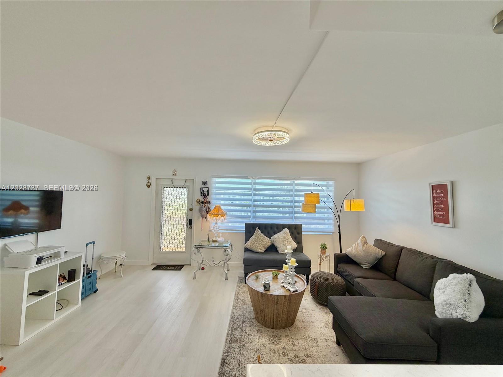 4123 Cambridge F # 4123