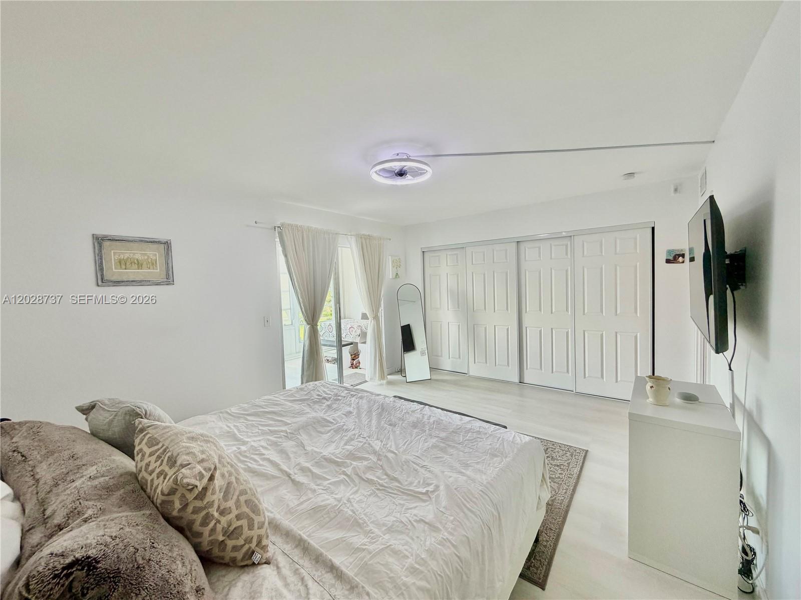 4123 Cambridge F # 4123