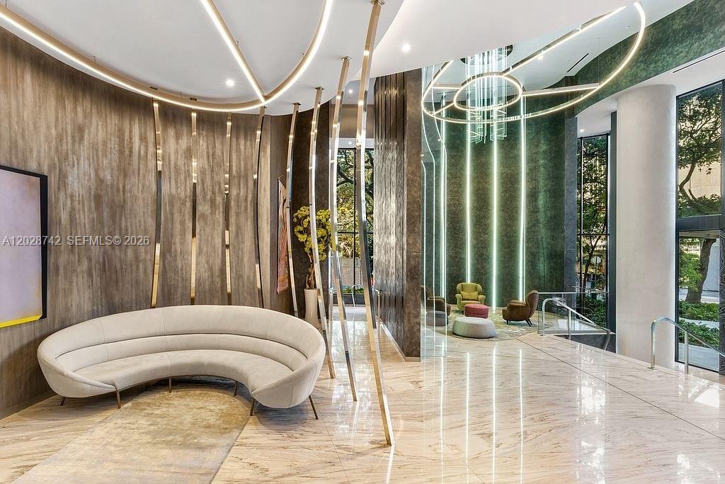 1000 Brickell Plz Unit: PH5304