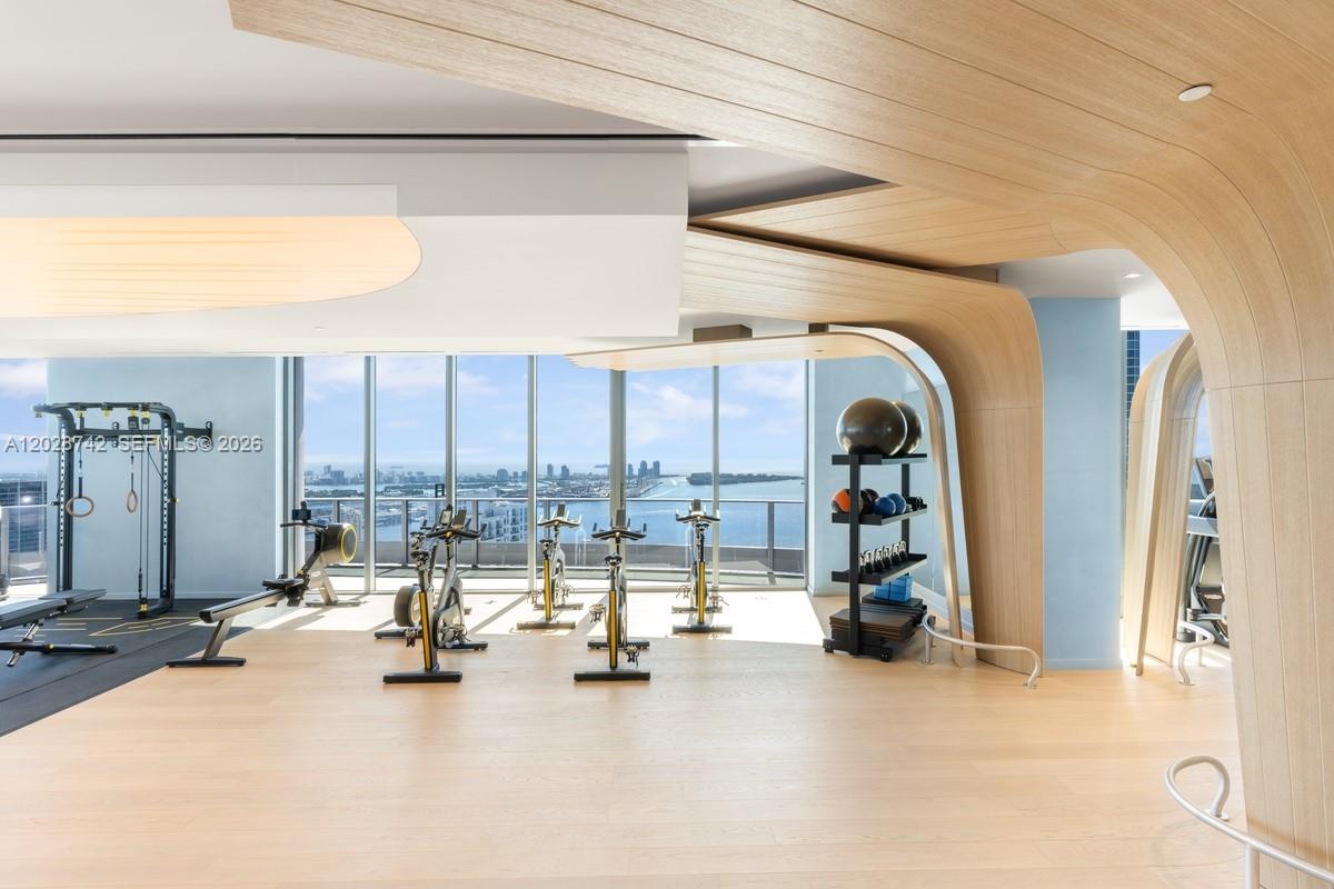 1000 Brickell Plz Unit: PH5304