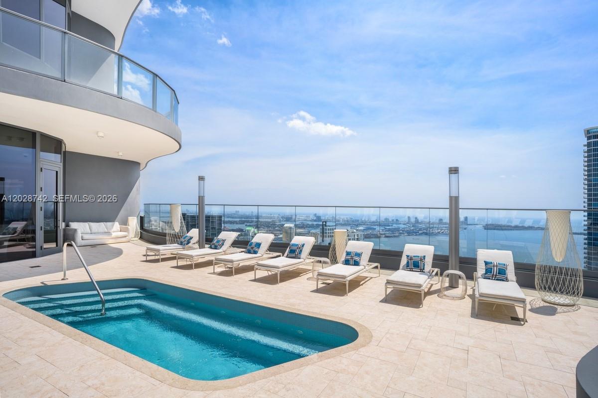 1000 Brickell Plz Unit: PH5304