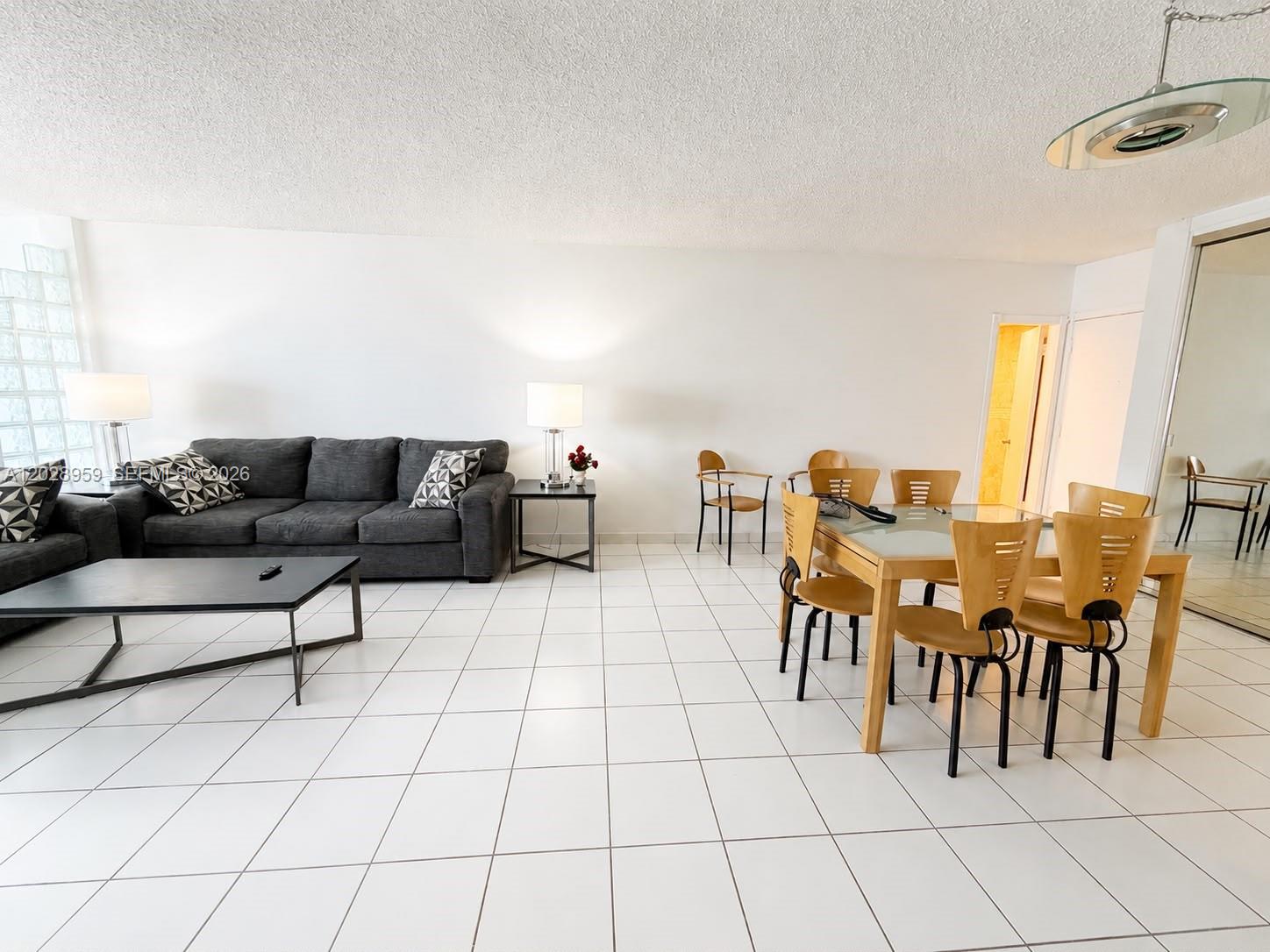 5005 Collins Ave # 616