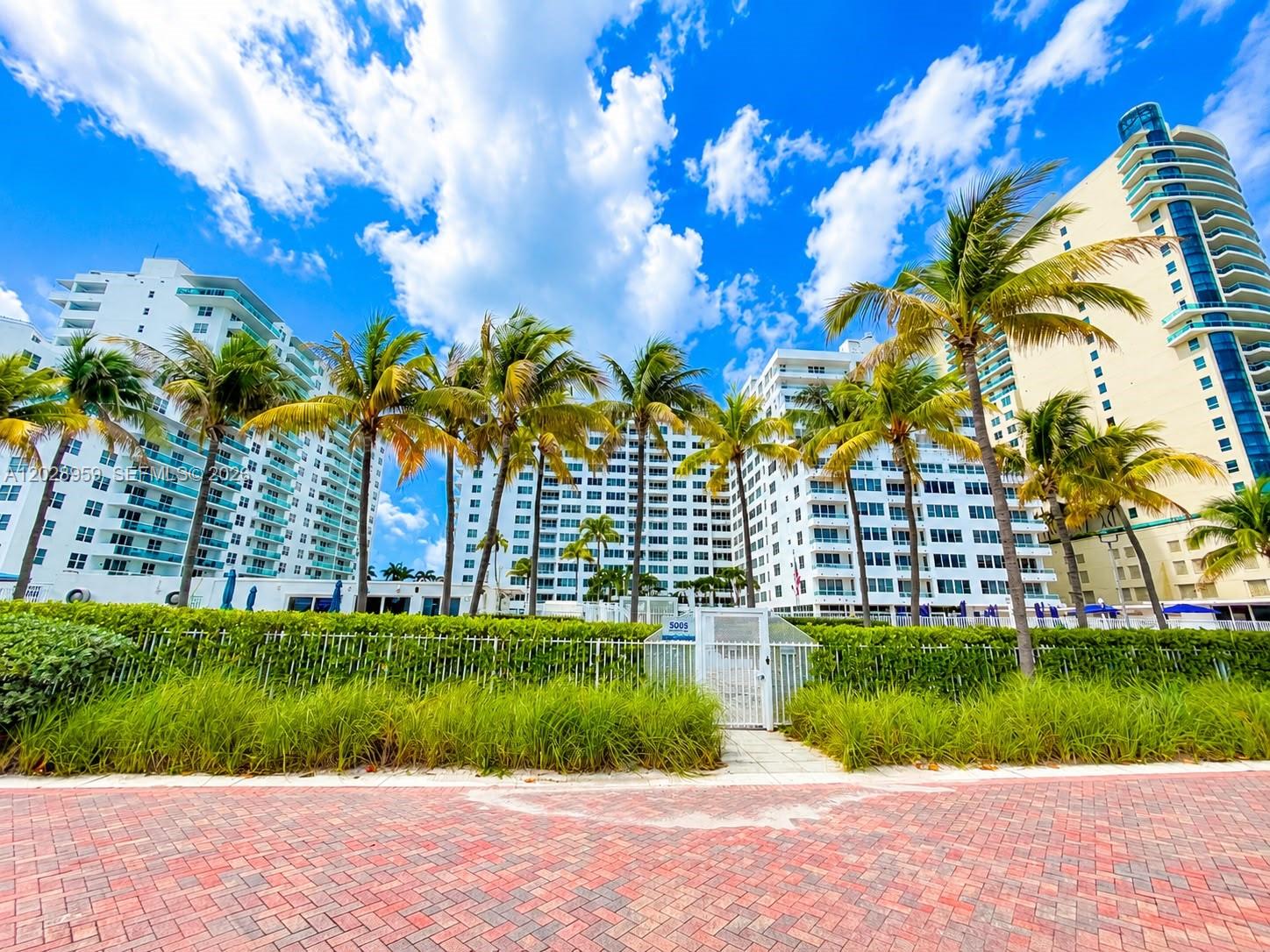 5005 Collins Ave # 616