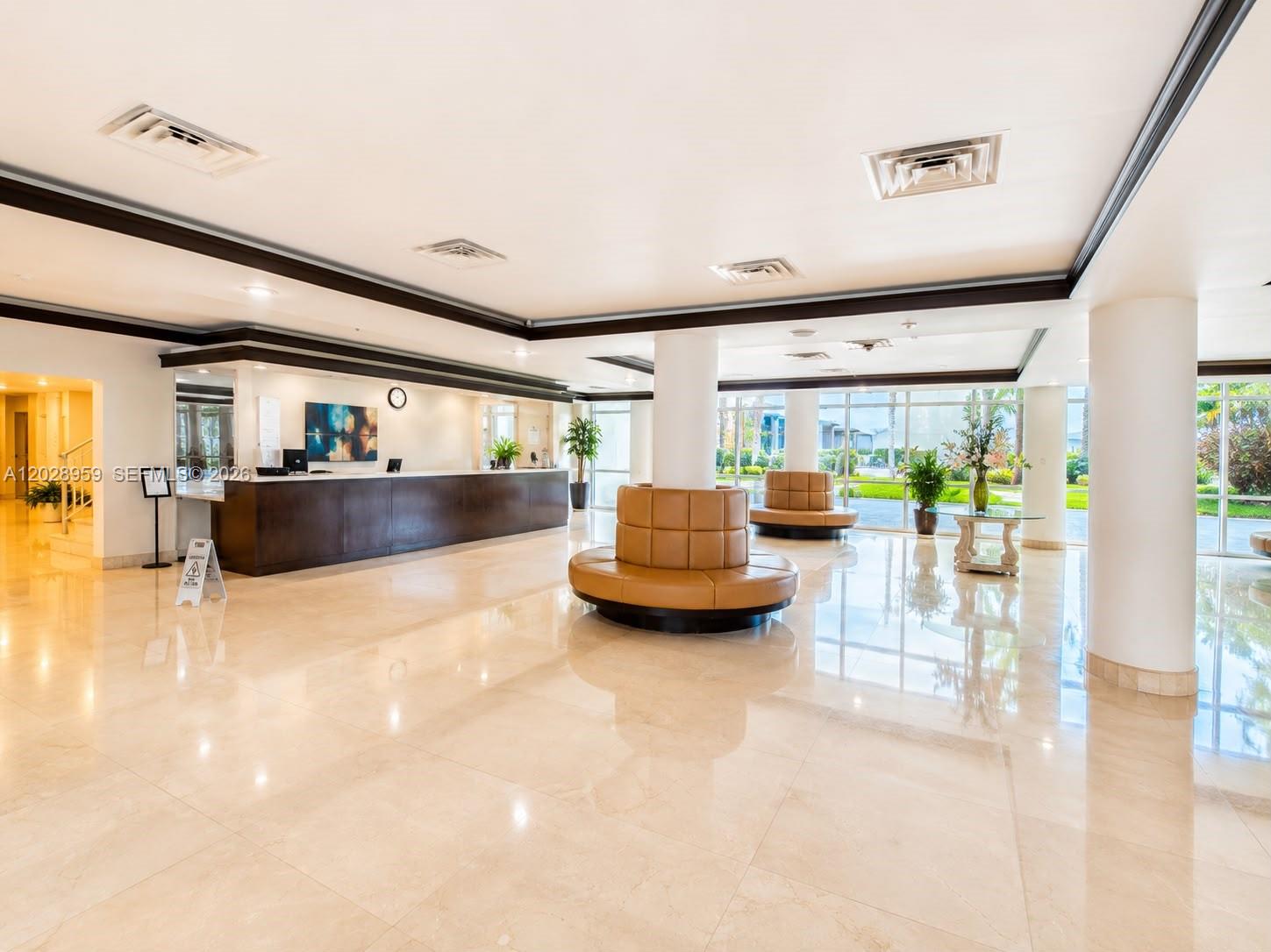5005 Collins Ave # 616